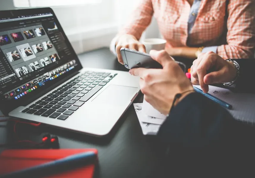 meeting-background-rxtiqsmbymzgj3da